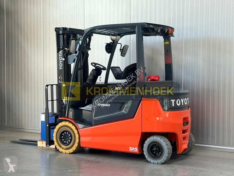 Teleskopický manipulátor Toyota 9 FBM 25 T