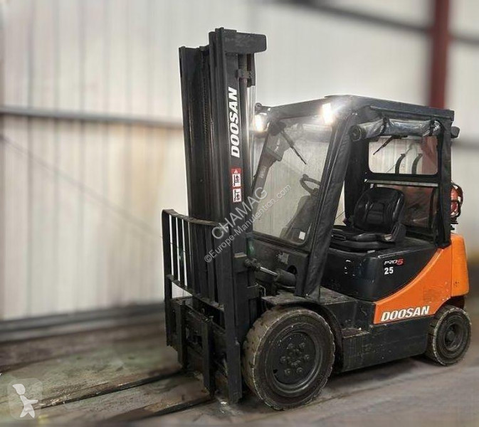 Heftruck Doosan fenwick -5