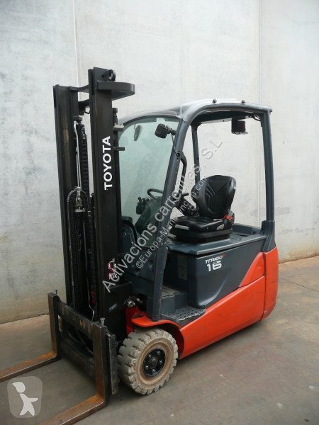 Teleskopický manipulátor Toyota 8FBE16T