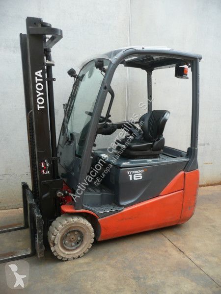 Teleskopický manipulátor Toyota 8FBE16T