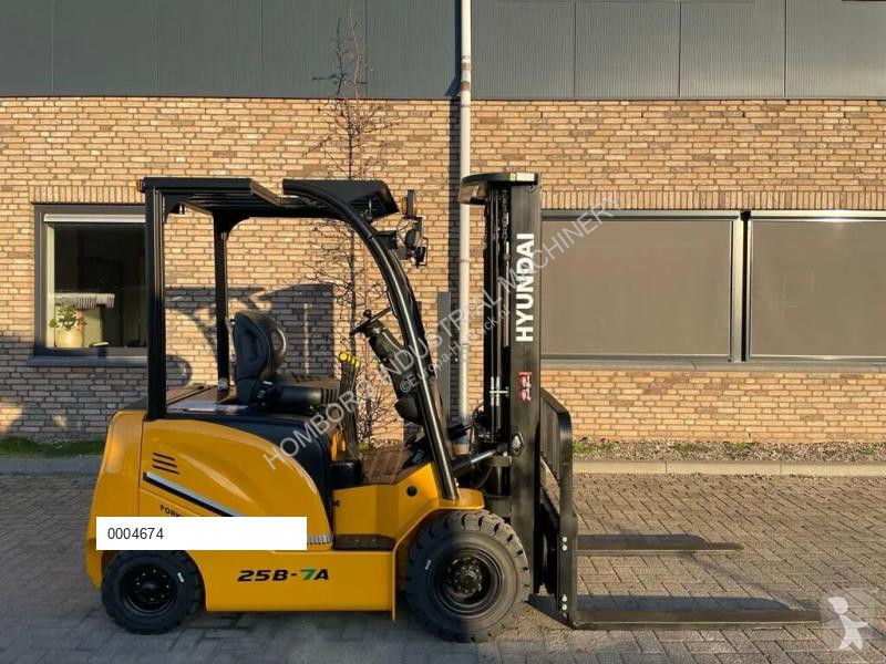 Løftetruck Hyundai 25B-7A 2.5 ton Triplex...