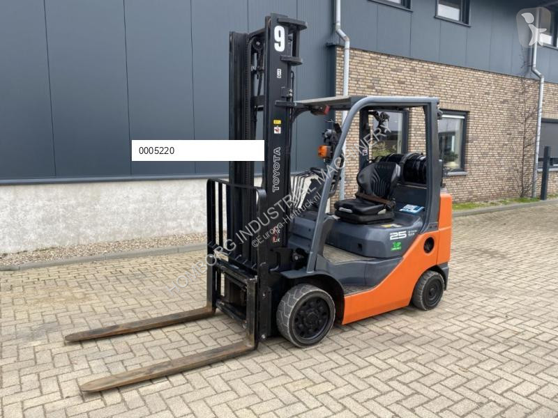 Carrello elevatore Toyota 8FGCU25 2.5 ton...