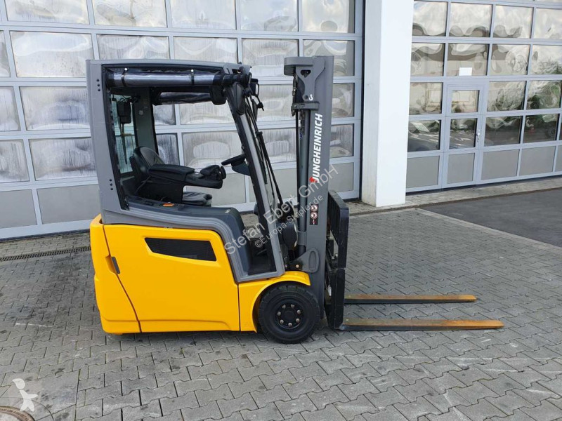 Stivuitor Jungheinrich EFG 215 / Triplex:...