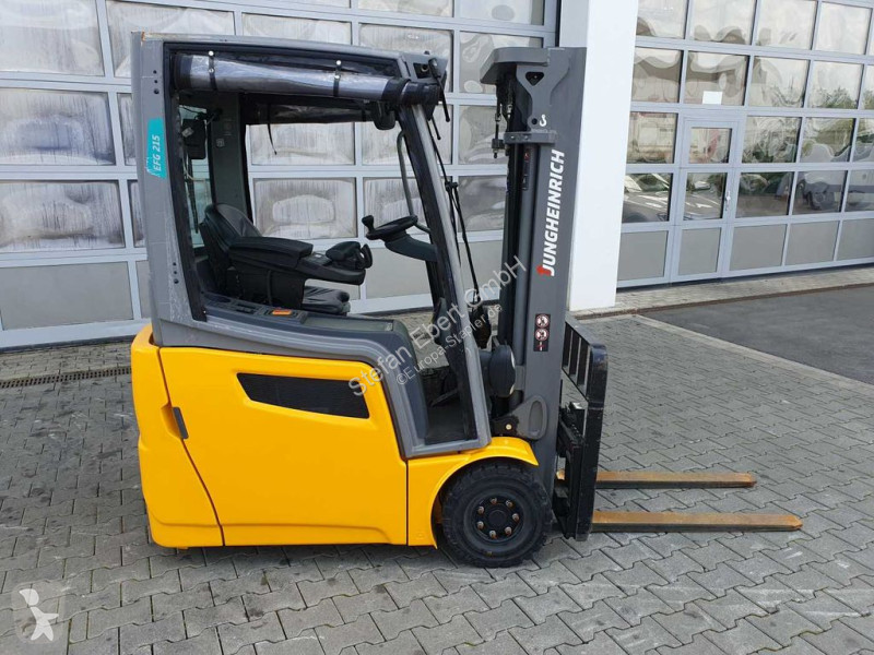 Stivuitor Jungheinrich EFG 215 / Triplex:...