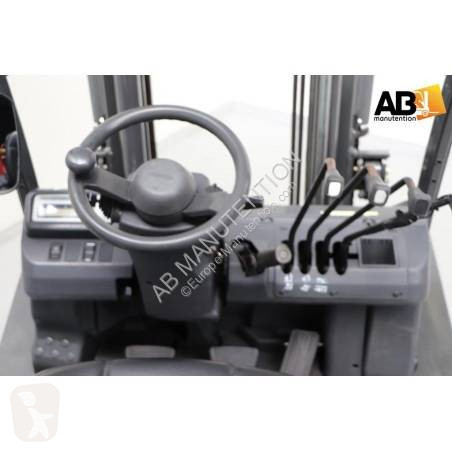 Teleskopický manipulátor Nissan UG1-D2A-30-LQ