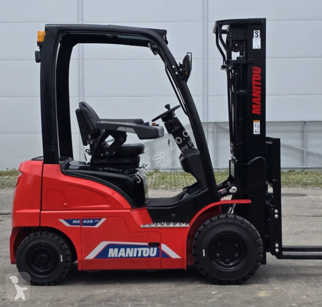 Teleskopický manipulátor Manitou ME 425 LD LIFT...
