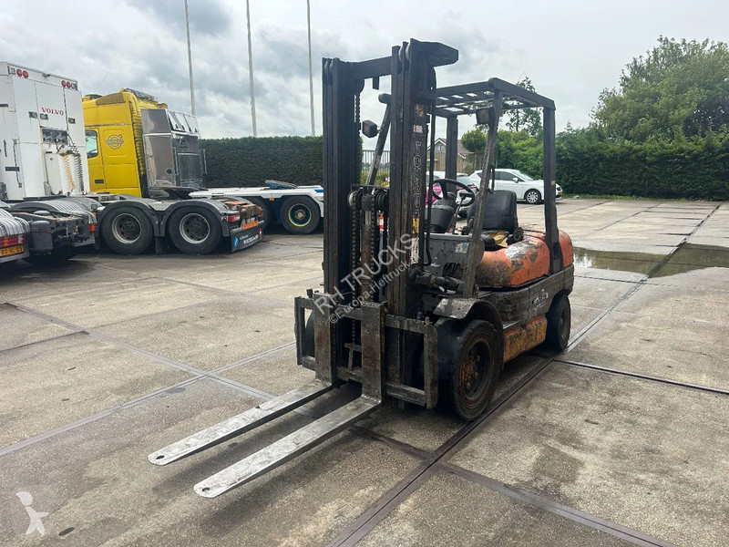 Heftruck Toyota 6FDF 30 3 TO