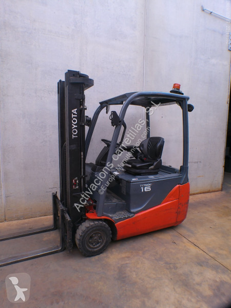Teleskopický manipulátor Toyota 8FBE16T