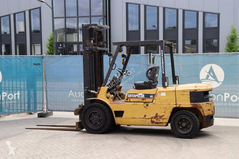Caterpillar DP45 Gabelstapler