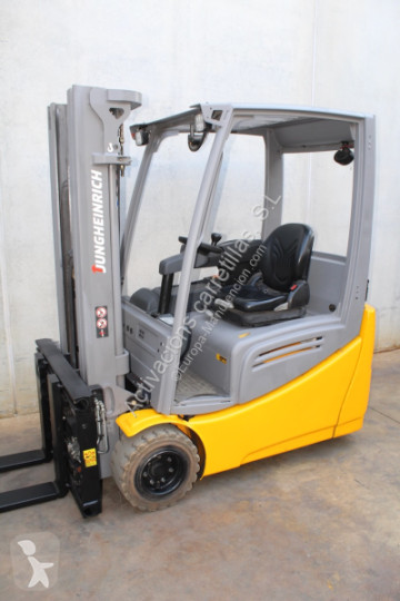 Carrello elevatore elettrico Jungheinrich