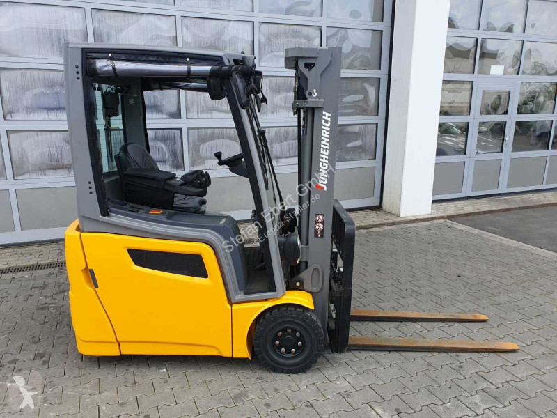رافعة شوكية Jungheinrich EFG 215 / Triplex:...