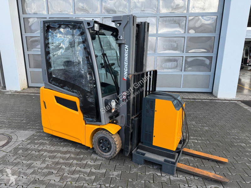 رافعة شوكية Jungheinrich EFG 215 / Triplex:...