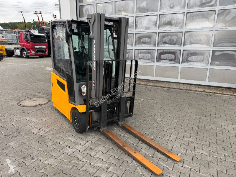 رافعة شوكية Jungheinrich EFG 215 / Triplex:...