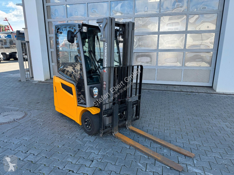رافعة شوكية Jungheinrich EFG 215 / Triplex:...