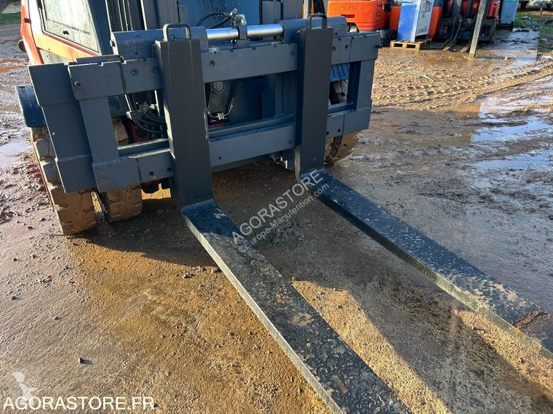 Carretilla elevadora  H80T - 03