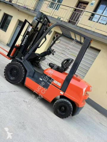Naftový vozík Toyota