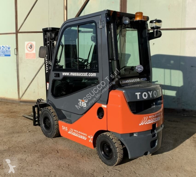 Vysokozdvižný vozík Toyota 02-8FDF18