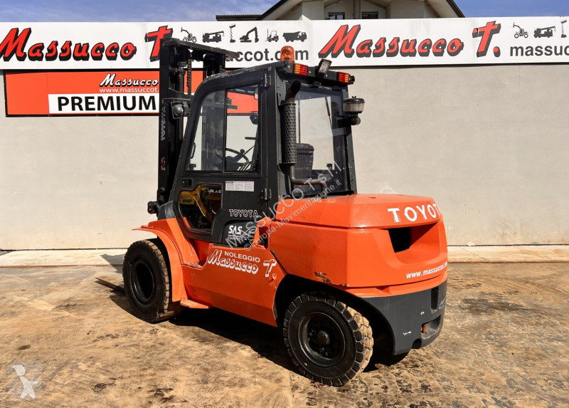 رافعة شوكية Toyota 7FD 40