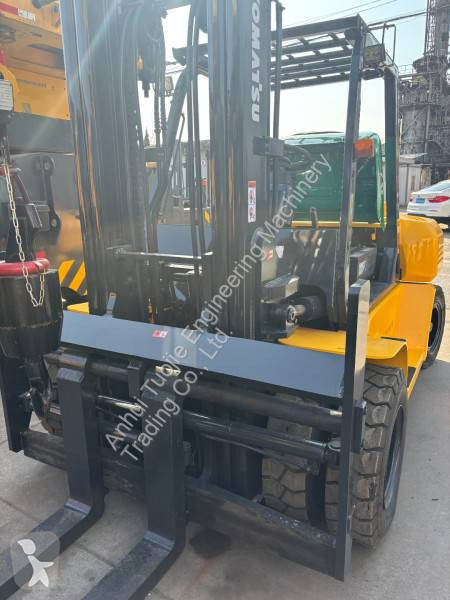 Vysokozdvižný vozík Komatsu 7-Ton