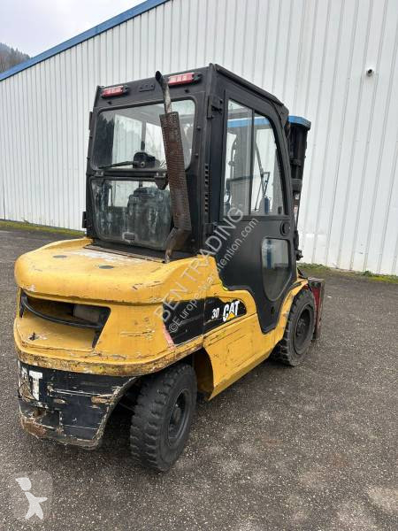 رافعة شوكية Caterpillar dp30n