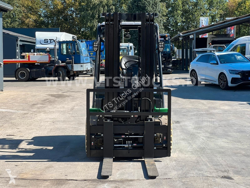 Teleskopický manipulátor Hangcha...