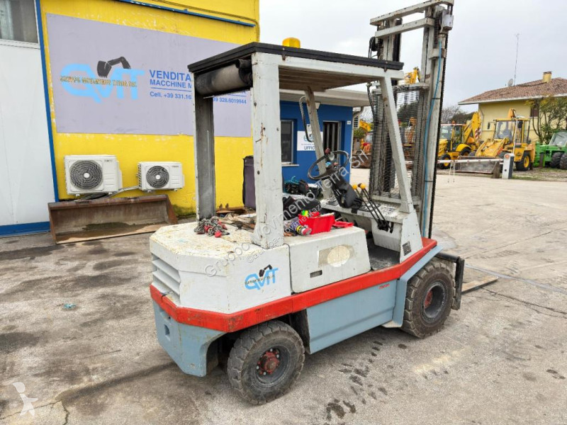 Teleskopický manipulátor Fiat DI 30 C