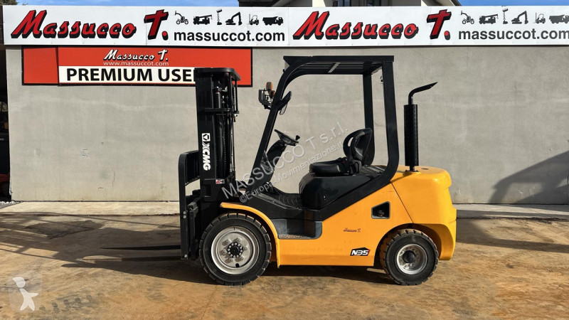 رافعة شوكية XCMG FD35T