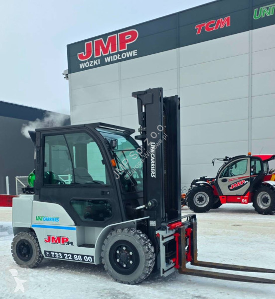 رافعة شوكية Unicarriers J1F4A40LQ  GX40