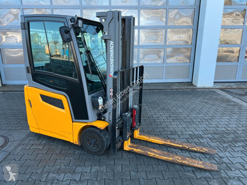رافعة شوكية Jungheinrich EFG 215 / Triplex:...