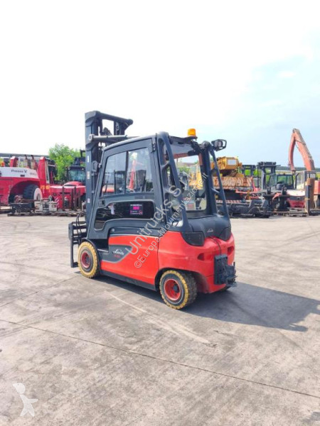 Vysokozdvižný vozík Linde E30L-01