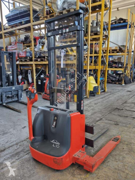 رافعة شوكية Linde L10AS
