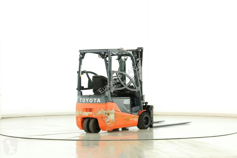 رافعة شوكية Toyota