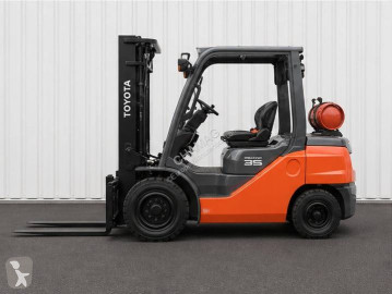 Elektrický vysokozdvižný vozík Toyota
