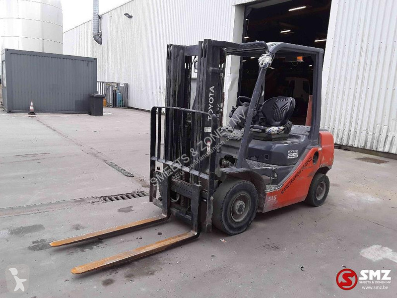 رافعة شوكية Toyota Tonero 25 5300H