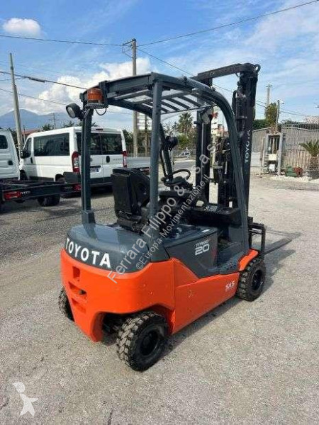 رافعة شوكية Toyota