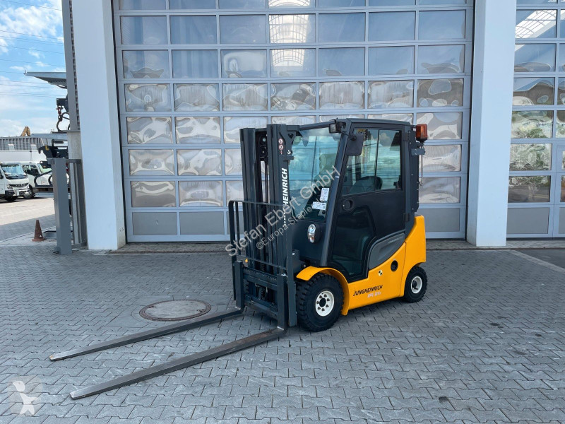 Кар Jungheinrich 316s / Triplex: 4.4m / 2.008h...