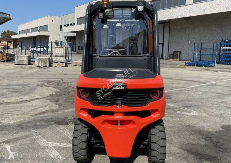 رافعة شوكية Linde H25