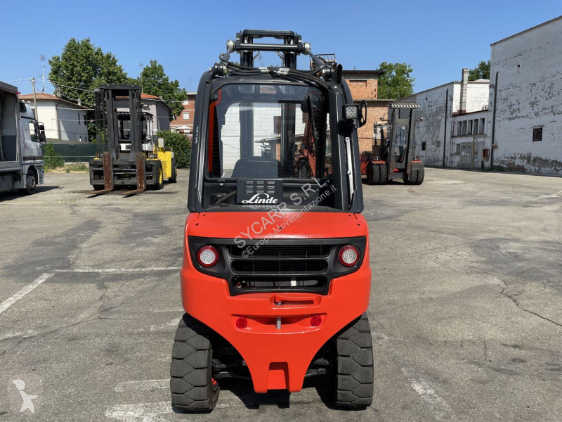 رافعة شوكية Linde H25