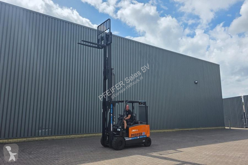 رافعة شوكية Doosan B30X-7 Plus Electric, 3 Tons...