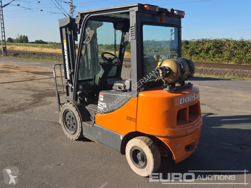 Carretilla elevadora Doosan 5