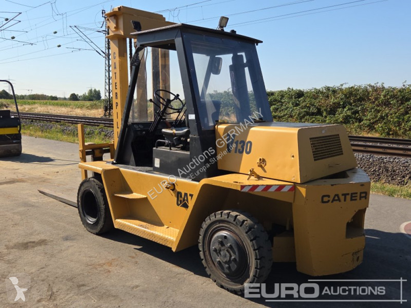رافعة شوكية Caterpillar V130