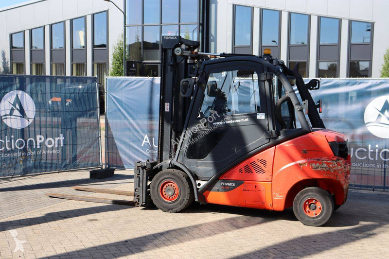 Chariot élévateur Linde D-02