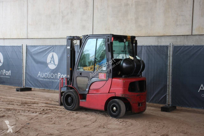 Teleskopický manipulátor Hyster