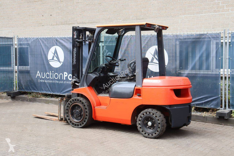 Stivuitor Toyota 62-7FDF30