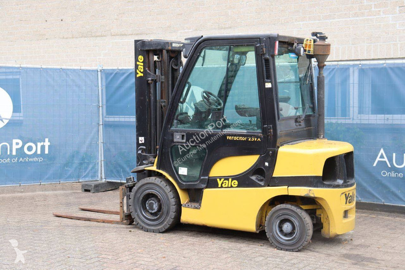 Empilhador elevador Yale E2170
