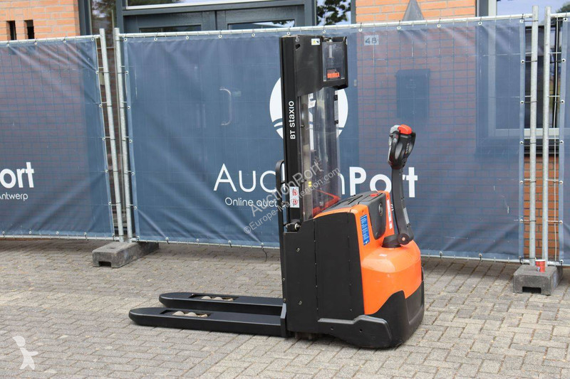 Teleskopický manipulátor BT SWE140L