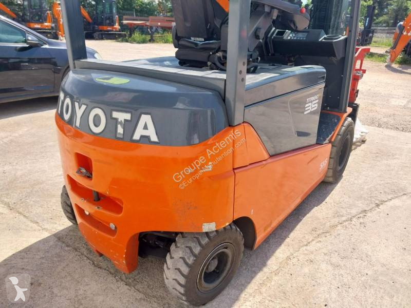 Carretilla elevadora Toyota 8FBMT35