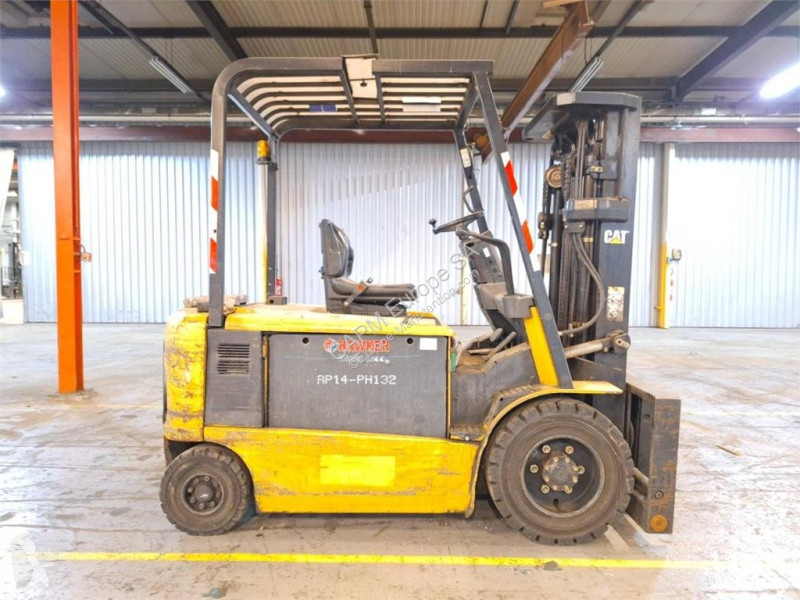 Chariot élévateur Caterpillar EP30K-PAC