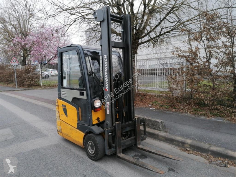 Chariot élévateur Jungheinrich EFG215