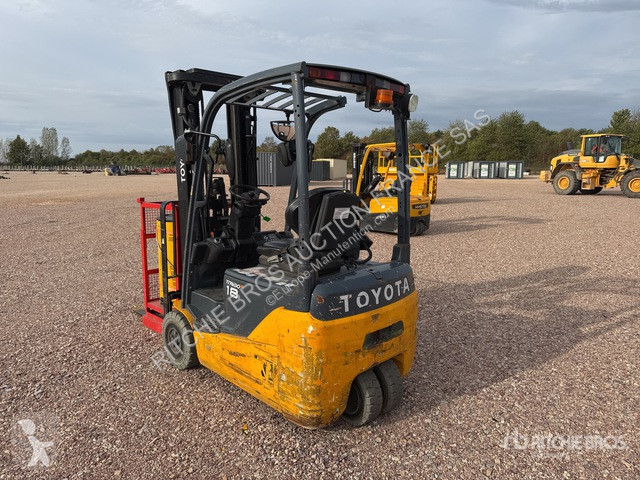 Carretilla elevadora Toyota  8FBEK18T